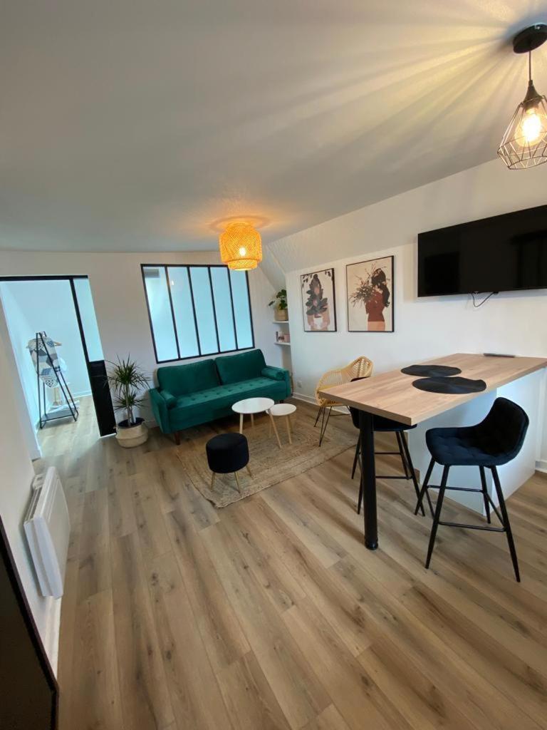 Au Coeur De Ville Laval  Habitación foto