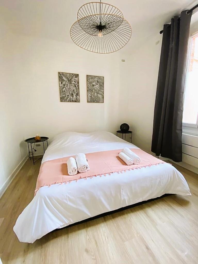 Au Coeur De Ville Laval  Habitación foto